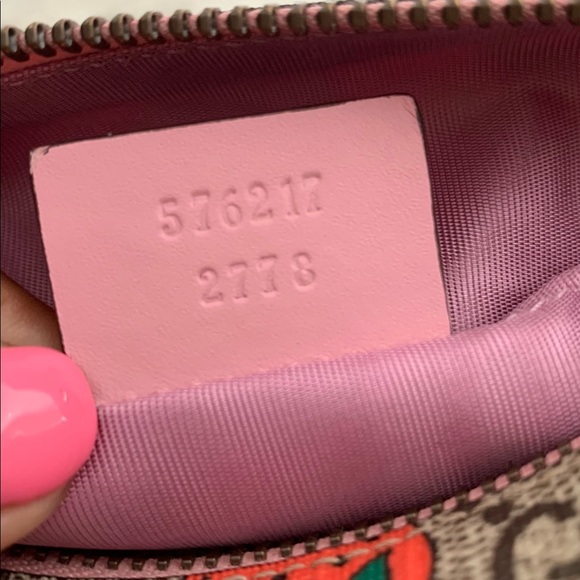 New Gucci GG logo strawberry makeup cosmetic bag case Pouch Authentic!! - Picture 7 of 8